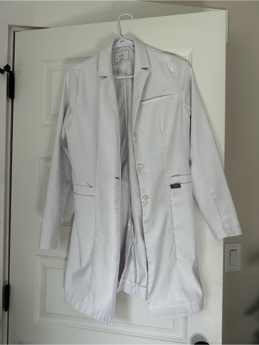 FIGS Women's White Medical Blazer Lab Coat